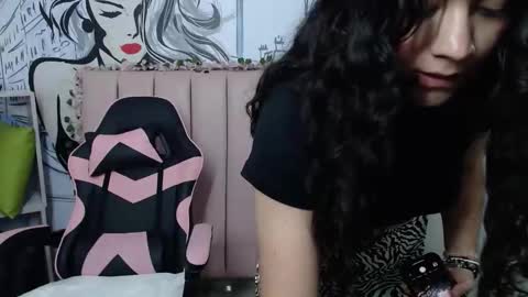 cataleya_russors online show from November 4, 2025, 2:21 am