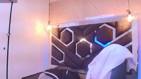 Cataleya online show from November 4, 2025, 10:58 am