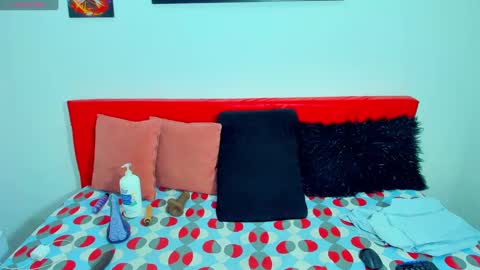 Snapshot of cataliinacastro chatting on September 17, 2025, 8:54 pm catalina online show from September 17, 2025, 8:54 pm