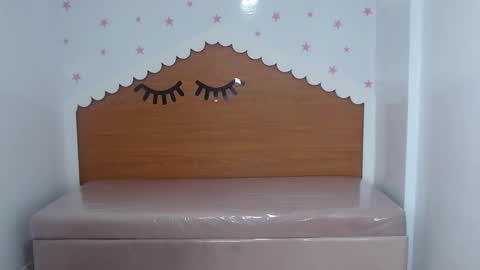 catalina25_t online show from October 22, 2025, 8:08 pm