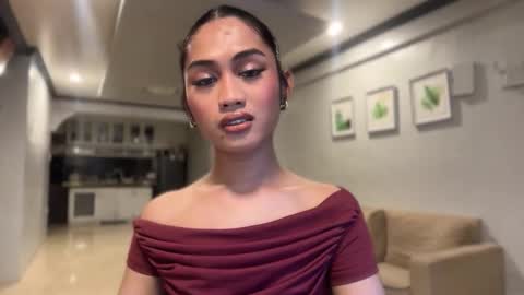 catalina2605 online show from October 17, 2025, 7:05 pm