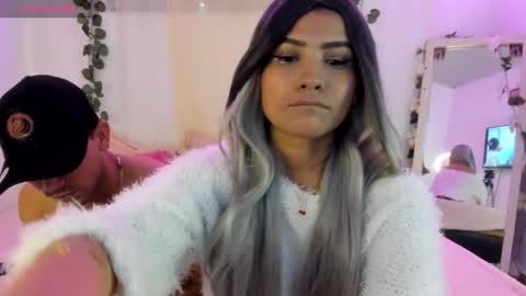 Cata y Roger online show from October 19, 2025, 8:20 pm