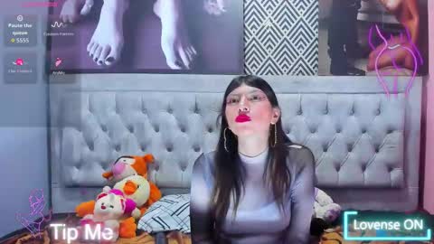 Snapshot of catalina_herrera2 chatting on November 10, 2025, 10:20 pm CATLINA HERRERA online show from November 10, 2025, 10:20 pm