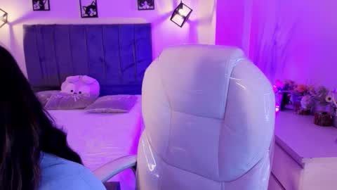 Catalina online show from November 5, 2025, 3:06 am