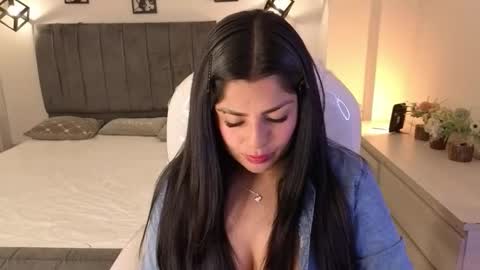 Catalina online show from November 22, 2025, 4:00 am