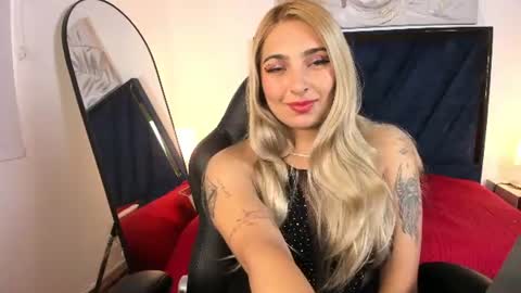Snapshot of catalina_osorio chatting on July 6, 2026, 11:51 am catalina_osorio online show from July 6, 2026, 11:51 am