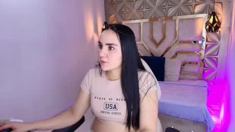 catalina_owens online show from November 8, 2025, 2:34 am