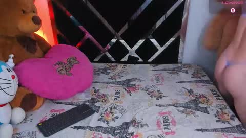 Catalina  online show from November 25, 2025, 9:26 pm