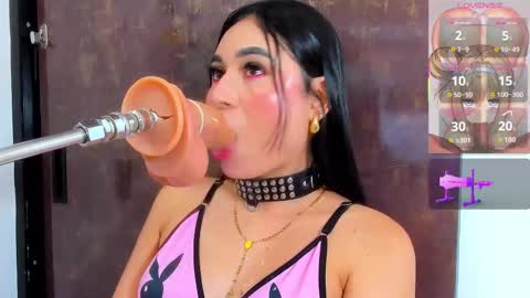 Catalina online show from November 8, 2025, 9:57 pm