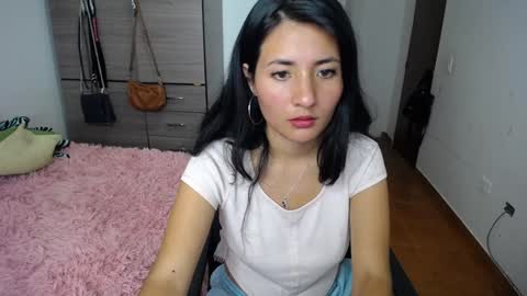 catalinahounn online show from February 2, 2025, 3:39 pm
