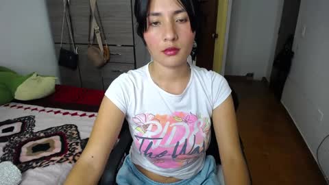 catalinahounn online show from February 18, 2025, 3:10 am