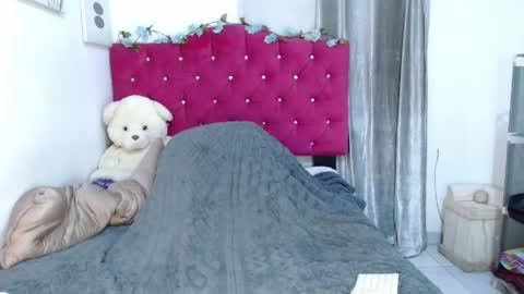 Mariacatalinakane online show from May 29, 2026, 11:47 pm