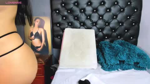 Snapshot of catalinamuss_ chatting on October 10, 2025, 5:23 pm Catalina online show from October 10, 2025, 5:23 pm