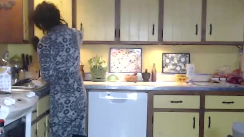 Snapshot of catalystic chatting on February 19, 2025, 9:39 am CATALYSTIC online show from February 19, 2025, 9:39 am