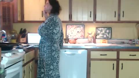 Snapshot of catalystic chatting on October 5, 2025, 11:30 am CATALYSTIC online show from October 5, 2025, 11:30 am