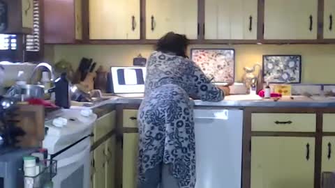 Snapshot of catalystic chatting on November 2, 2025, 1:13 pm CATALYSTIC online show from November 2, 2025, 1:13 pm