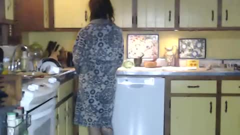 Snapshot of catalystic chatting on November 3, 2025, 10:21 pm CATALYSTIC online show from November 3, 2025, 10:21 pm