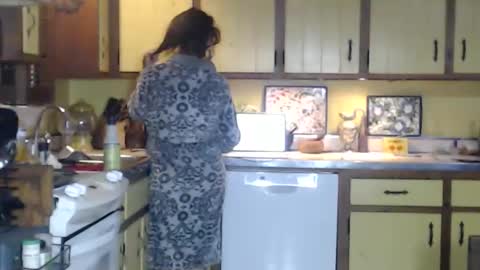 Snapshot of catalystic chatting on November 4, 2025, 11:37 pm CATALYSTIC online show from November 4, 2025, 11:37 pm