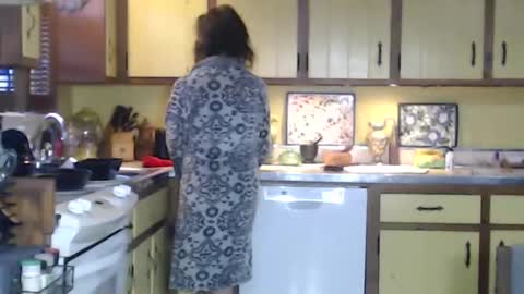 Snapshot of catalystic chatting on November 8, 2025, 12:05 pm CATALYSTIC online show from November 8, 2025, 12:05 pm