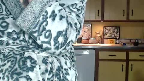 Snapshot of catalystic chatting on November 10, 2025, 10:53 pm CATALYSTIC online show from November 10, 2025, 10:53 pm