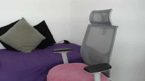 Snapshot of caterineloves chatting on February 14, 2026, 9:00 pm katerine online show from February 14, 2026, 9:00 pm