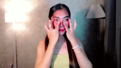 catherine_365 online show from October 21, 2025, 7:14 pm