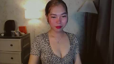 catherine_365 online show from November 12, 2025, 7:03 pm