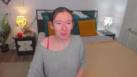 Snapshot of catherinewalls chatting on December 2, 2024, 10:39 am Catrin online show from December 2, 2024, 10:39 am