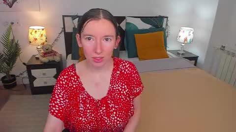 Snapshot of catherinewalls chatting on December 14, 2024, 2:45 am Catrin online show from December 14, 2024, 2:45 am