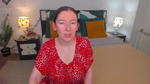 Snapshot of catherinewalls chatting on December 14, 2024, 8:56 am Catrin online show from December 14, 2024, 8:56 am