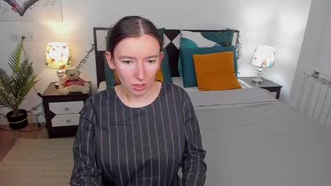 Snapshot of catherinewalls chatting on December 23, 2024, 9:49 am Catrin online show from December 23, 2024, 9:49 am