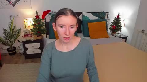 Snapshot of catherinewalls chatting on January 4, 2025, 5:27 am Catrin online show from January 4, 2025, 5:27 am