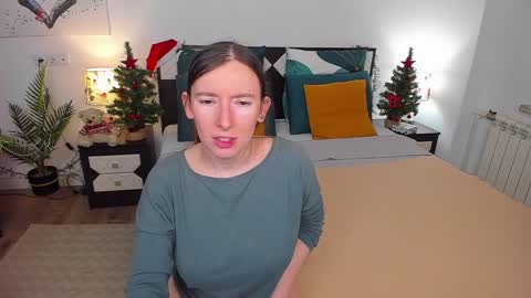 Snapshot of catherinewalls chatting on January 8, 2025, 4:55 am Catrin online show from January 8, 2025, 4:55 am