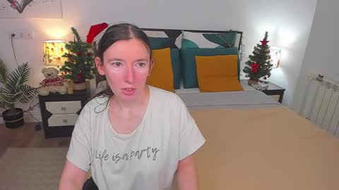 Snapshot of catherinewalls chatting on January 27, 2025, 2:42 am Catrin online show from January 27, 2025, 2:42 am