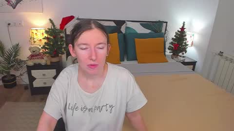 Snapshot of catherinewalls chatting on January 27, 2025, 9:44 am Catrin online show from January 27, 2025, 9:44 am