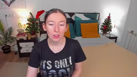 Snapshot of catherinewalls chatting on February 3, 2025, 8:13 am Catrin online show from February 3, 2025, 8:13 am