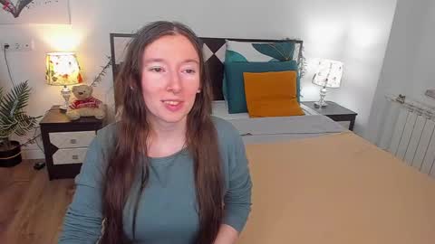 Snapshot of catherinewalls chatting on February 8, 2025, 6:12 am Catrin online show from February 8, 2025, 6:12 am