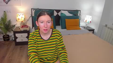 Snapshot of catherinewalls chatting on February 17, 2025, 8:09 am Catrin online show from February 17, 2025, 8:09 am