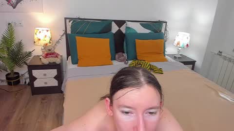 Snapshot of catherinewalls chatting on February 17, 2025, 11:13 am Catrin online show from February 17, 2025, 11:13 am