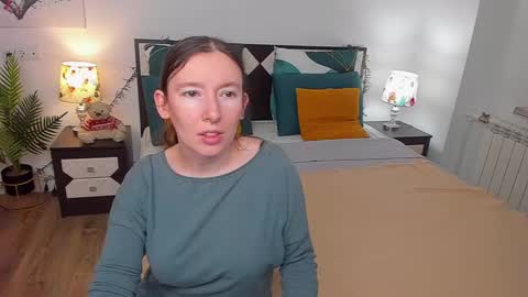 Snapshot of catherinewalls chatting on February 20, 2025, 6:17 am Catrin online show from February 20, 2025, 6:17 am