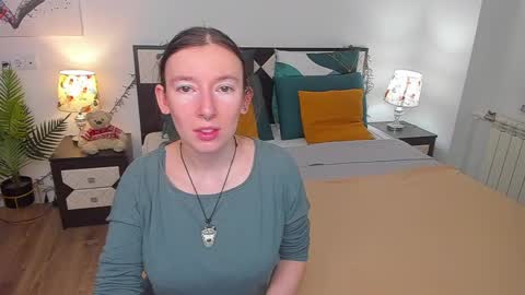 Snapshot of catherinewalls chatting on February 25, 2025, 2:36 am Catrin online show from February 25, 2025, 2:36 am