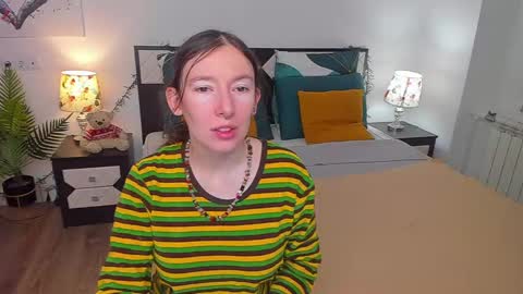 Snapshot of catherinewalls chatting on February 28, 2025, 4:32 am Catrin online show from February 28, 2025, 4:32 am