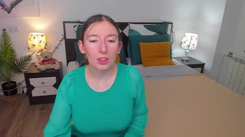 Snapshot of catherinewalls chatting on March 2, 2025, 10:03 am Catrin online show from March 2, 2025, 10:03 am