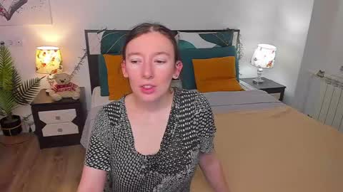 Snapshot of catherinewalls chatting on March 12, 2025, 2:20 am Catrin online show from March 12, 2025, 2:20 am