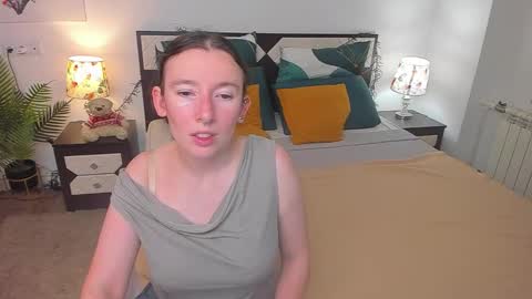 Snapshot of catherinewalls chatting on September 9, 2025, 1:38 am Catrin online show from September 9, 2025, 1:38 am