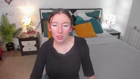 Snapshot of catherinewalls chatting on September 15, 2025, 7:30 am Catrin online show from September 15, 2025, 7:30 am