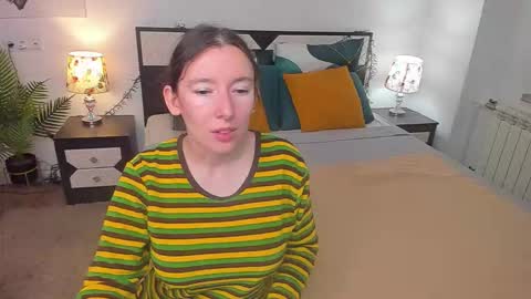 Snapshot of catherinewalls chatting on September 18, 2025, 6:48 am Catrin online show from September 18, 2025, 6:48 am