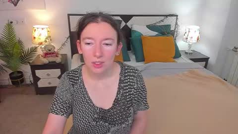 Snapshot of catherinewalls chatting on October 9, 2025, 7:28 am Catrin online show from October 9, 2025, 7:28 am