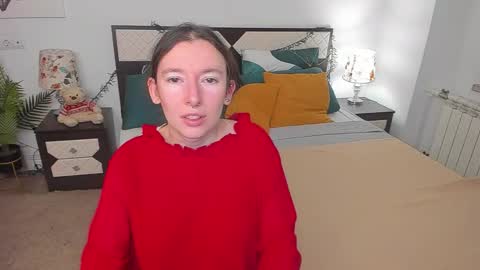 Snapshot of catherinewalls chatting on October 13, 2025, 6:24 am Catrin online show from October 13, 2025, 6:24 am