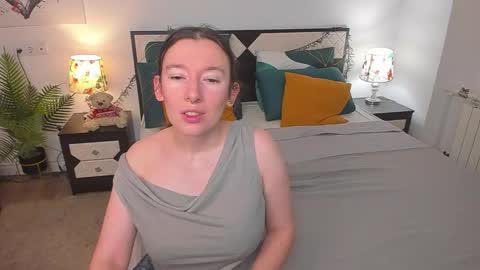 Snapshot of catherinewalls chatting on October 14, 2025, 3:29 am Catrin online show from October 14, 2025, 3:29 am